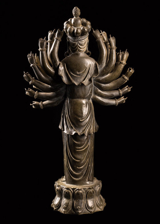 「十八手觀音佛像」中國瓷器藝術品-背面
