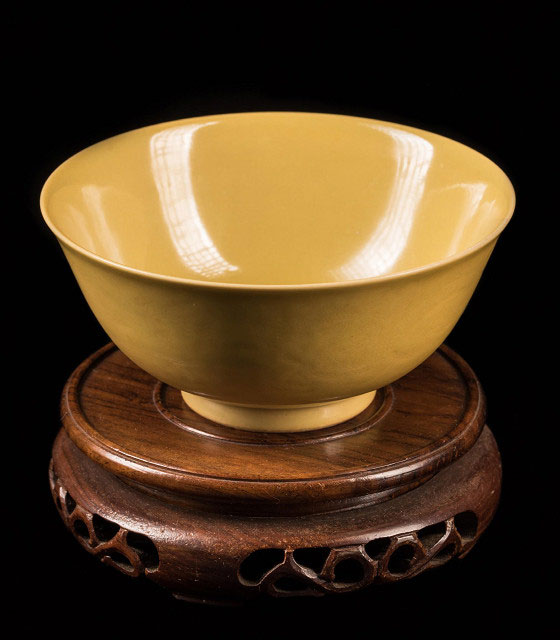 弘治黃釉暗龍碗-中國陶器藝術品